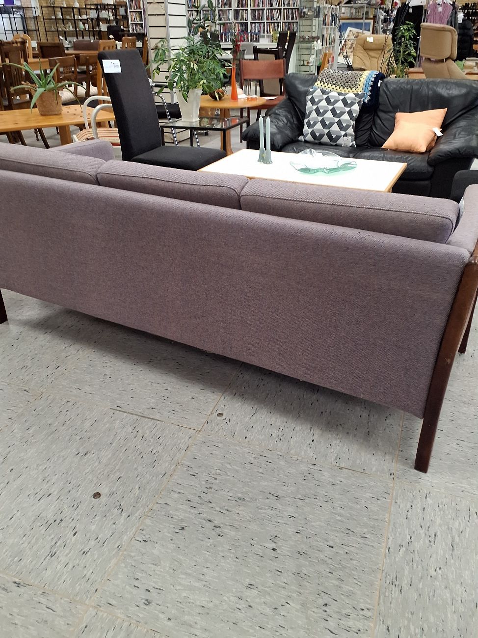 3-4 persons sofa