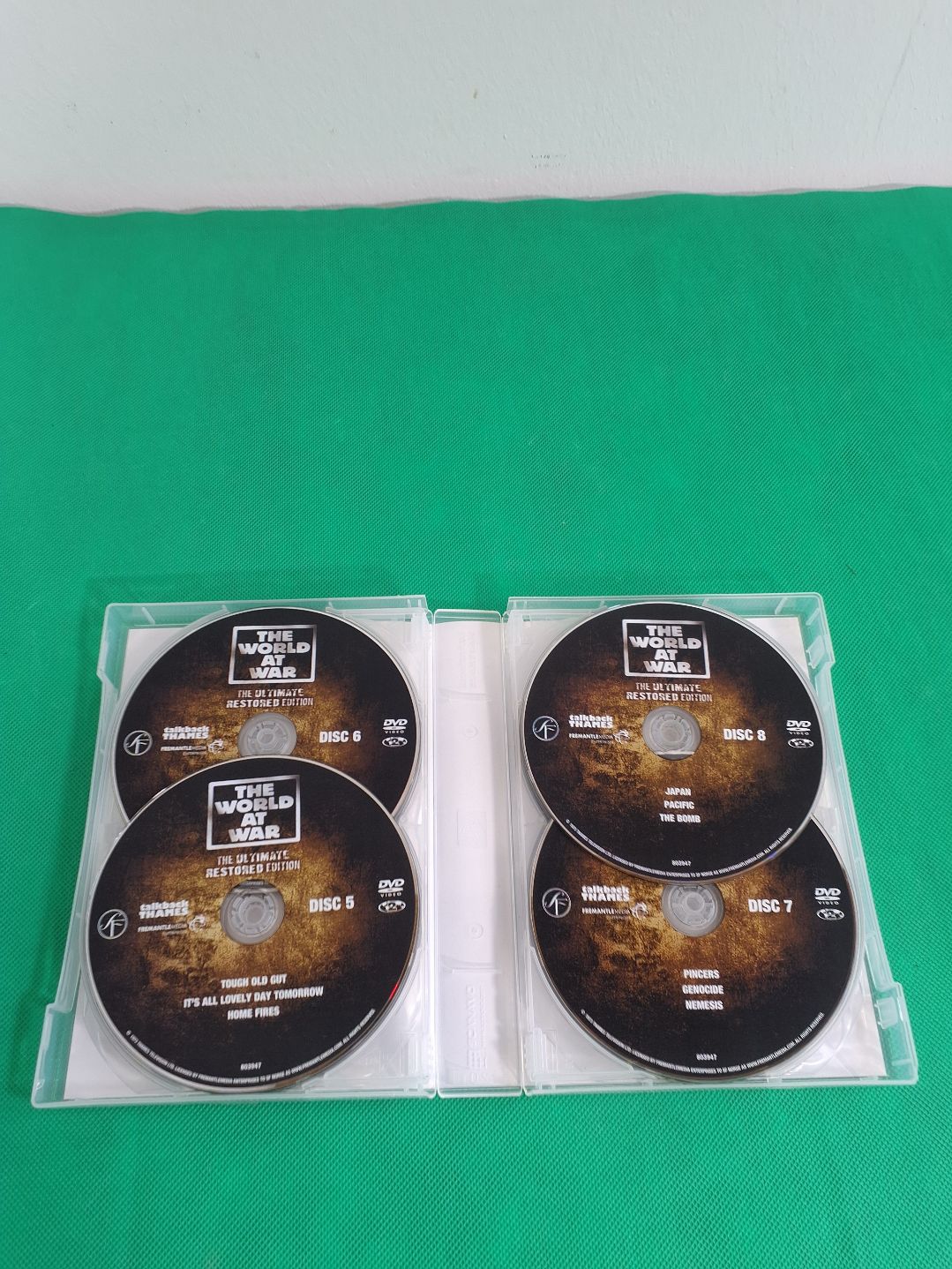 DVD: The world of war the ultimate restored edition