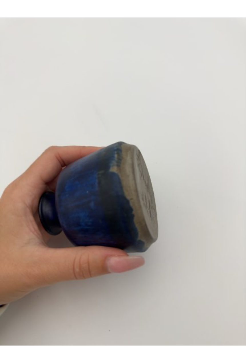 EV W, vase, 4 H