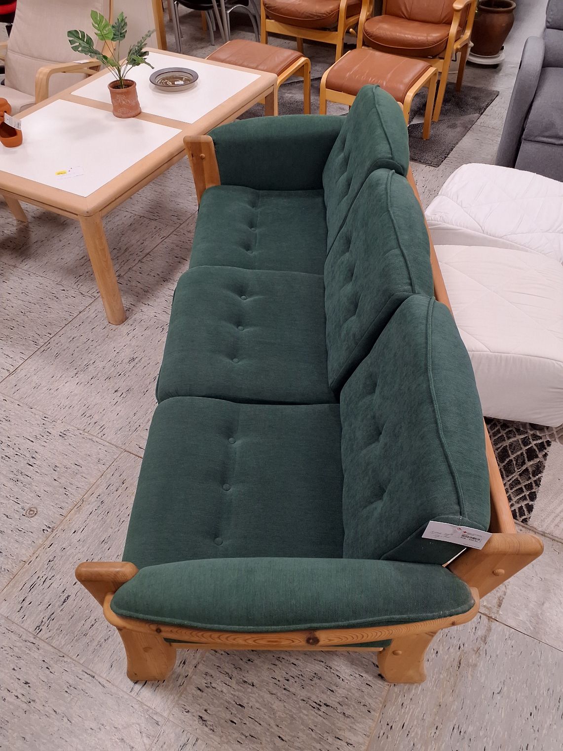 3 prs grøn sofa .fyrtræ.