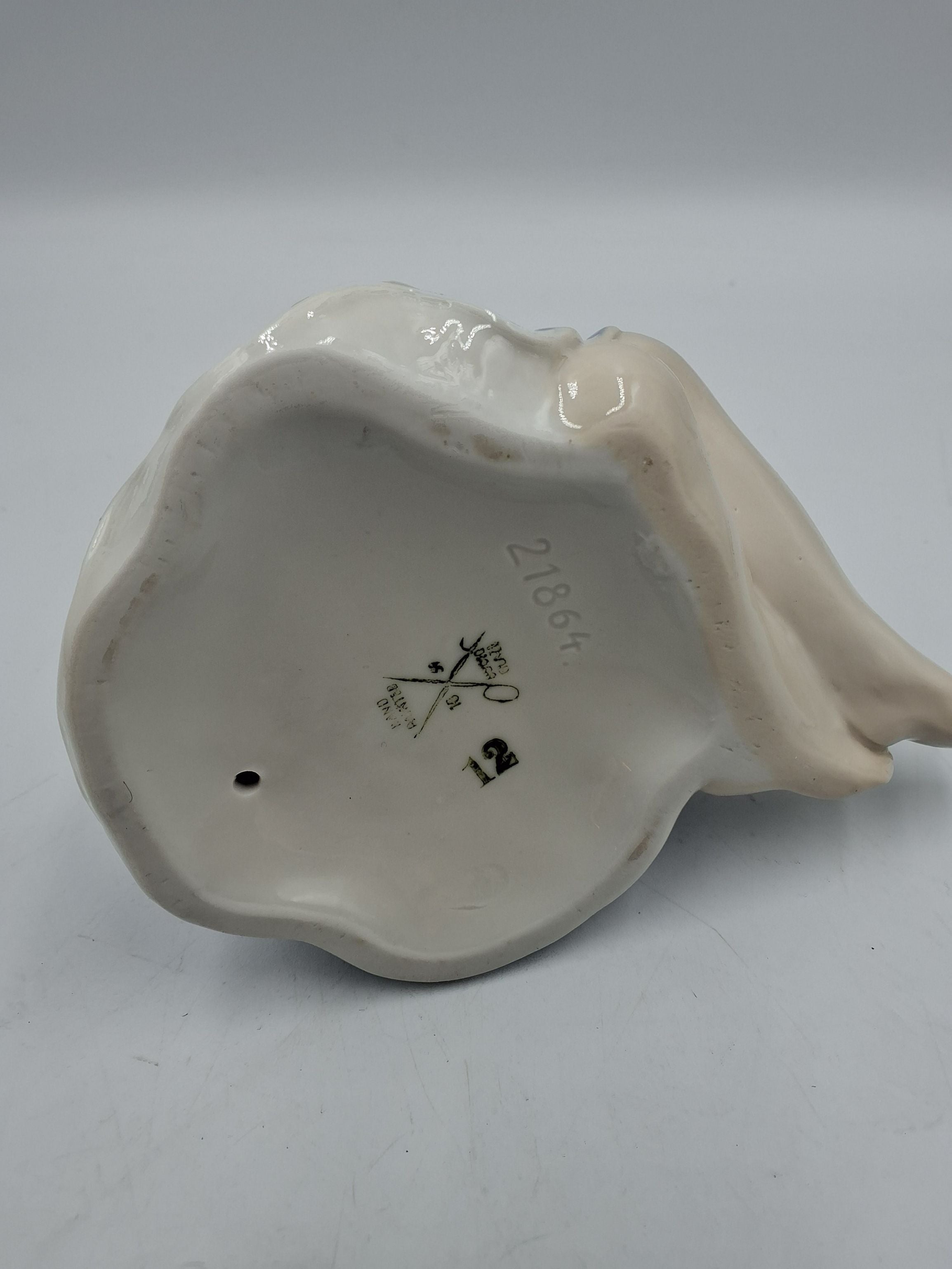 Håndmalet porcelæns figur