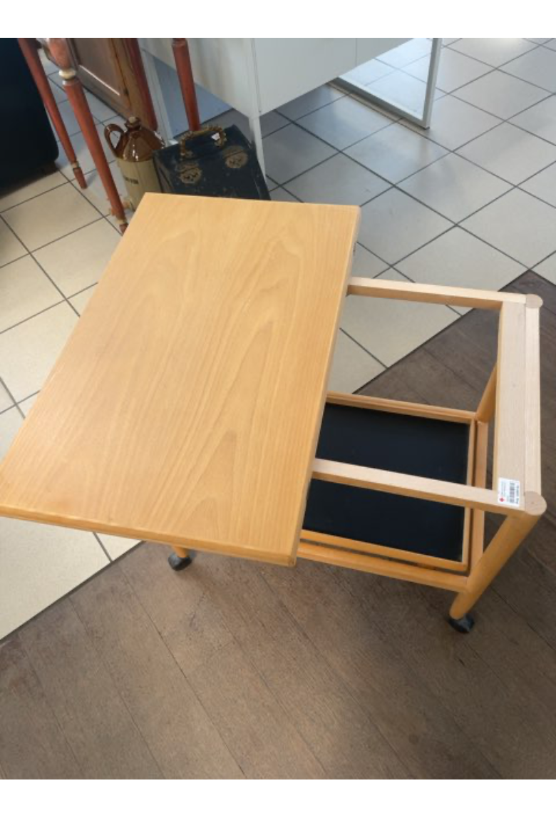 Bakkebord i bøgefiner