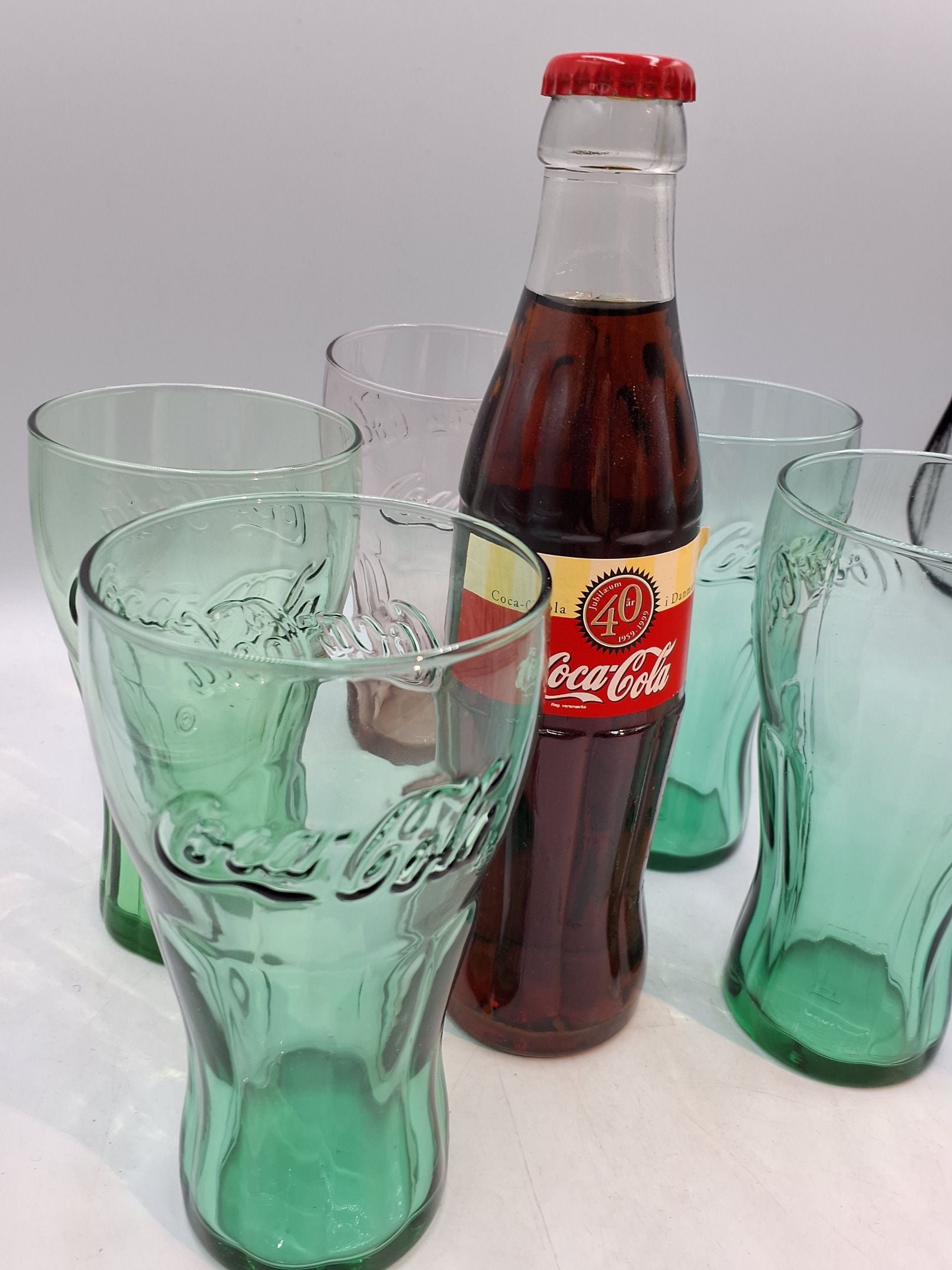 Coca Cola vintage jubilæum flaske med 5 originale glas