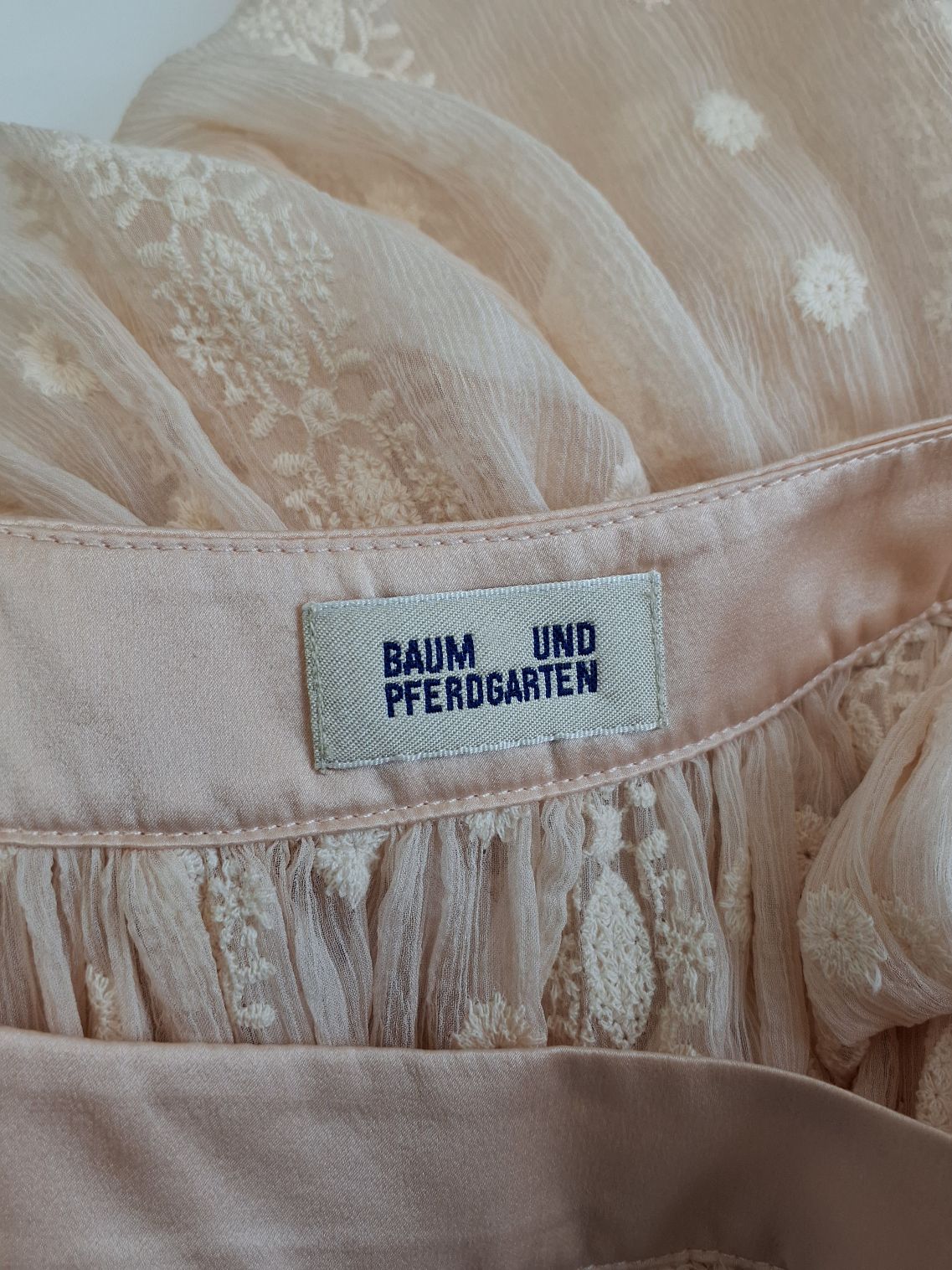 Baum und Pferdgarten pyntebluse