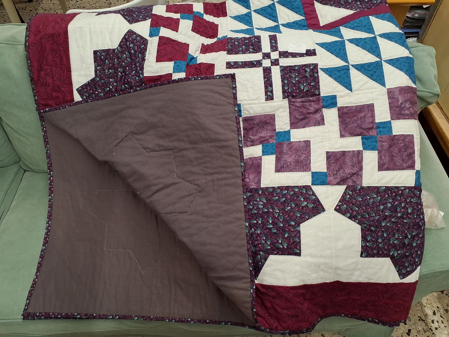 Patchwork quilt 205x212 cm.