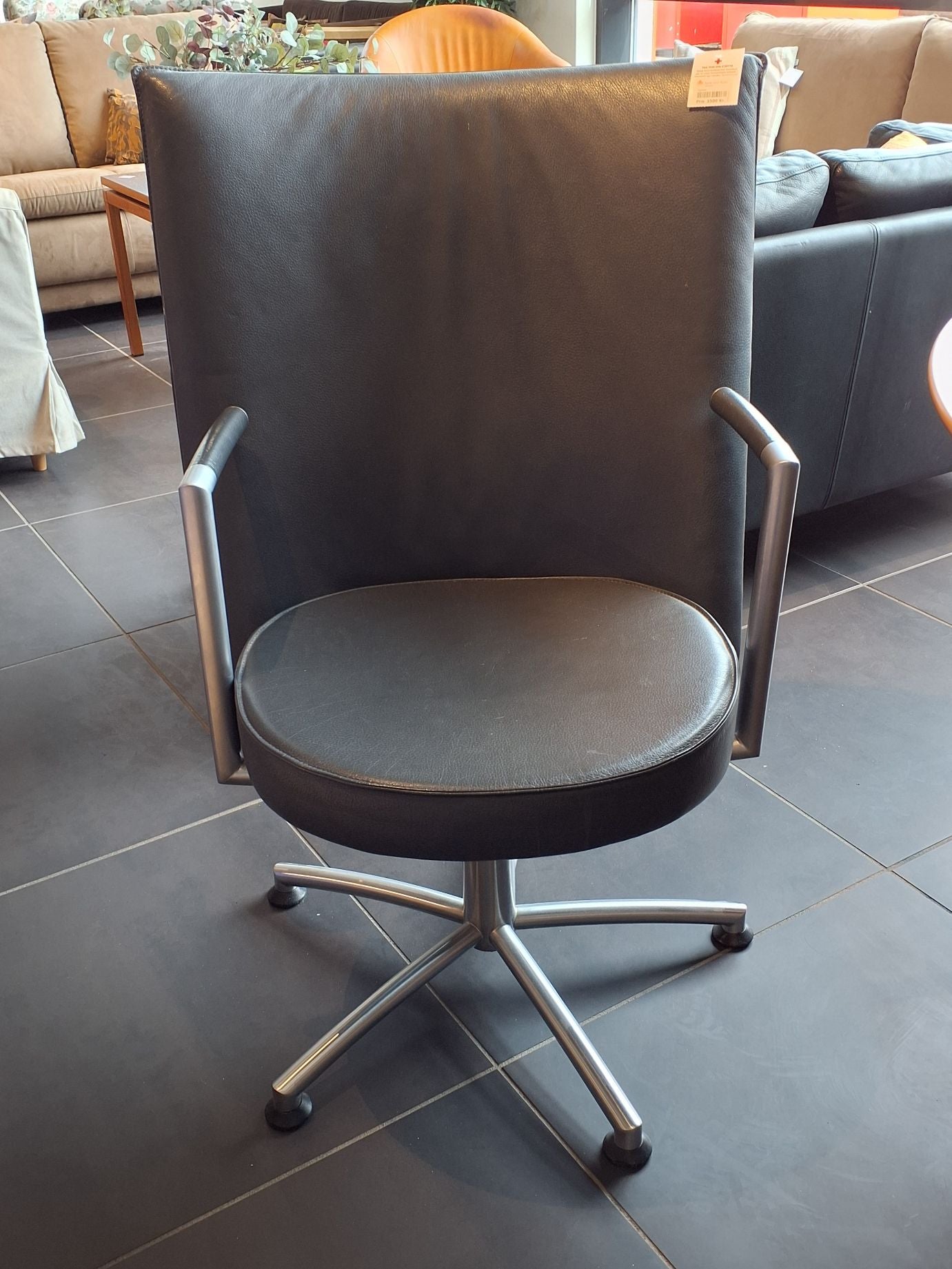 Lounge stol i sort læder