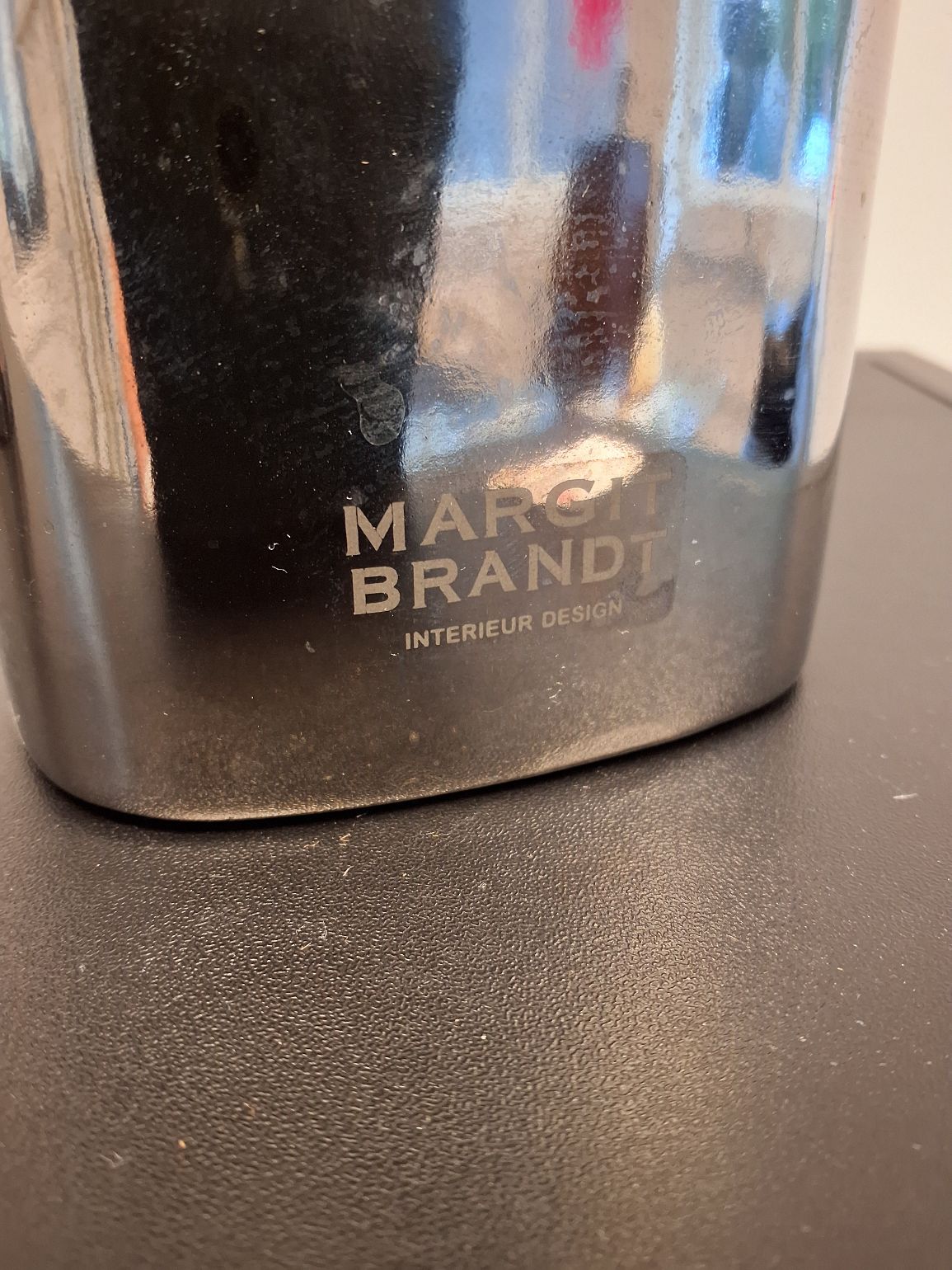Stor Margit Brandt Urtepotteskjuler