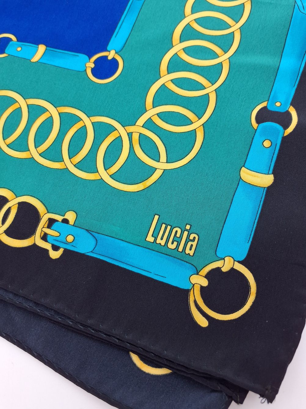 Lucia Silkesatin Tørklæde