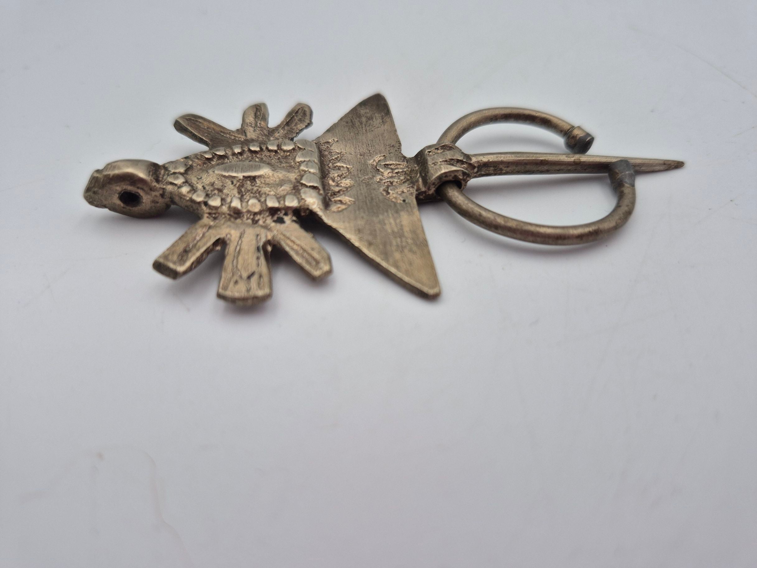 Fibula,  brocher