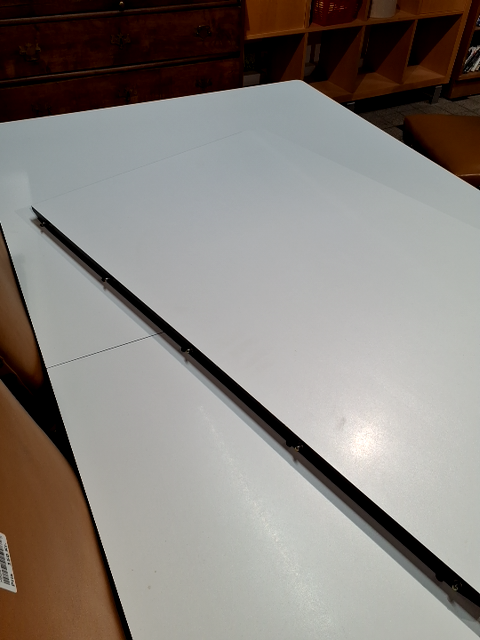 Spisebord hvidt