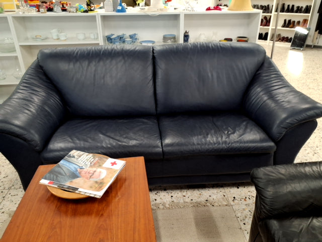 Mørkeblå to-personers lædersofa