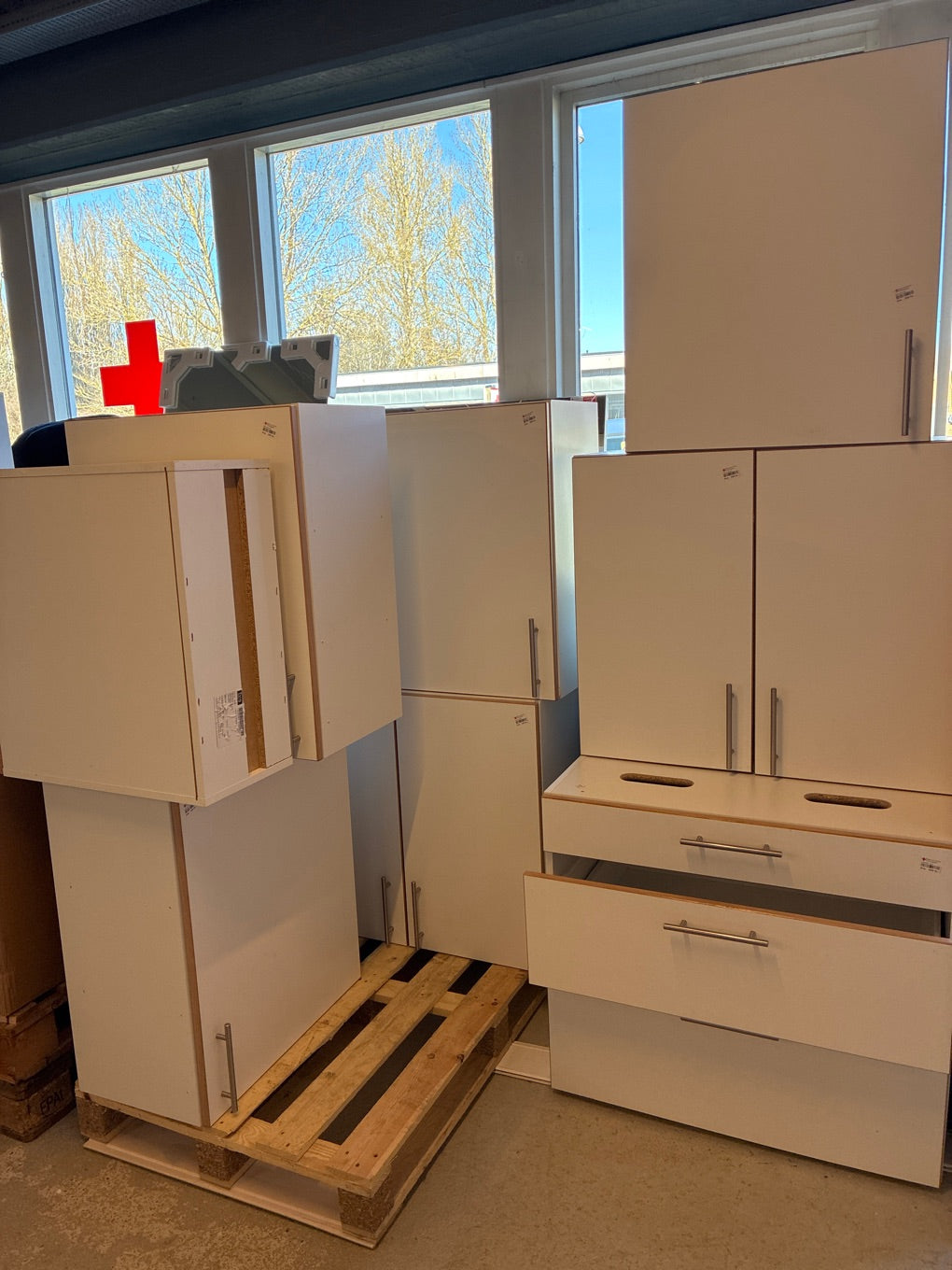 Tvis køkken pæn og velholdt