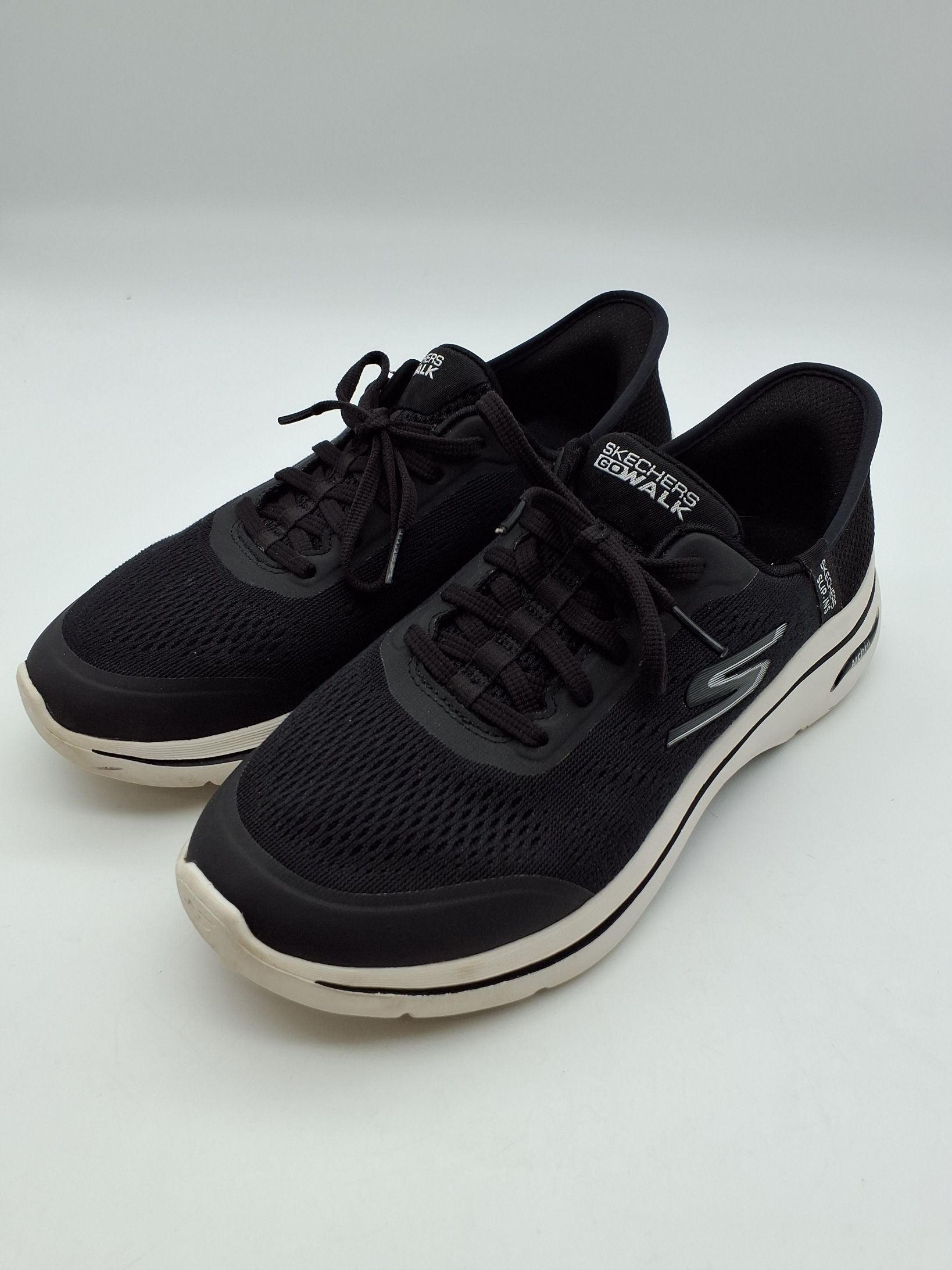 Skechers GO WALK Arch Fit