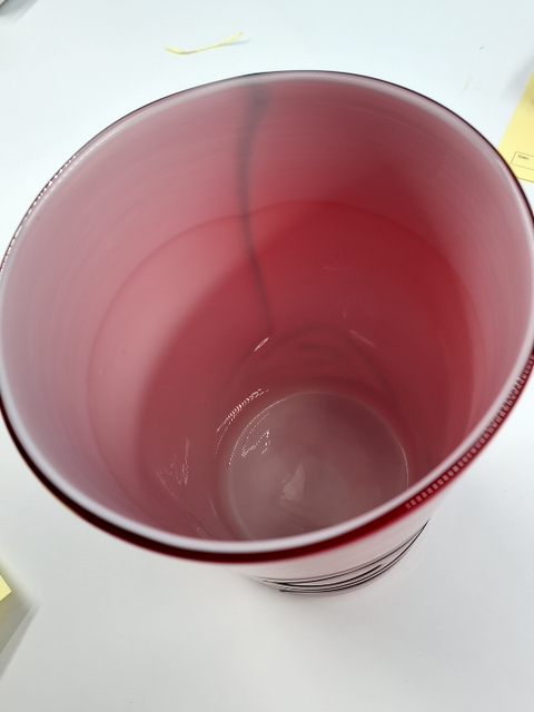 Rød vase