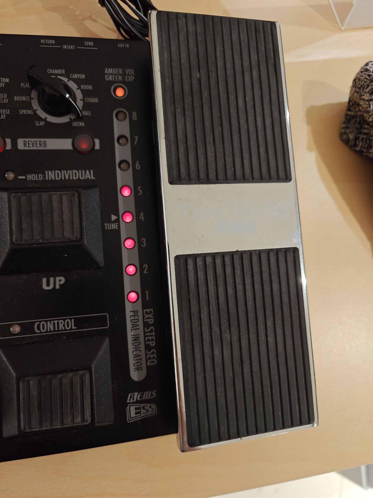 Korg modeling multi-effector Tone Works AX3000G-BK