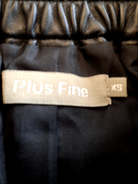 Plus Fine Nederdel (skind) (G566)