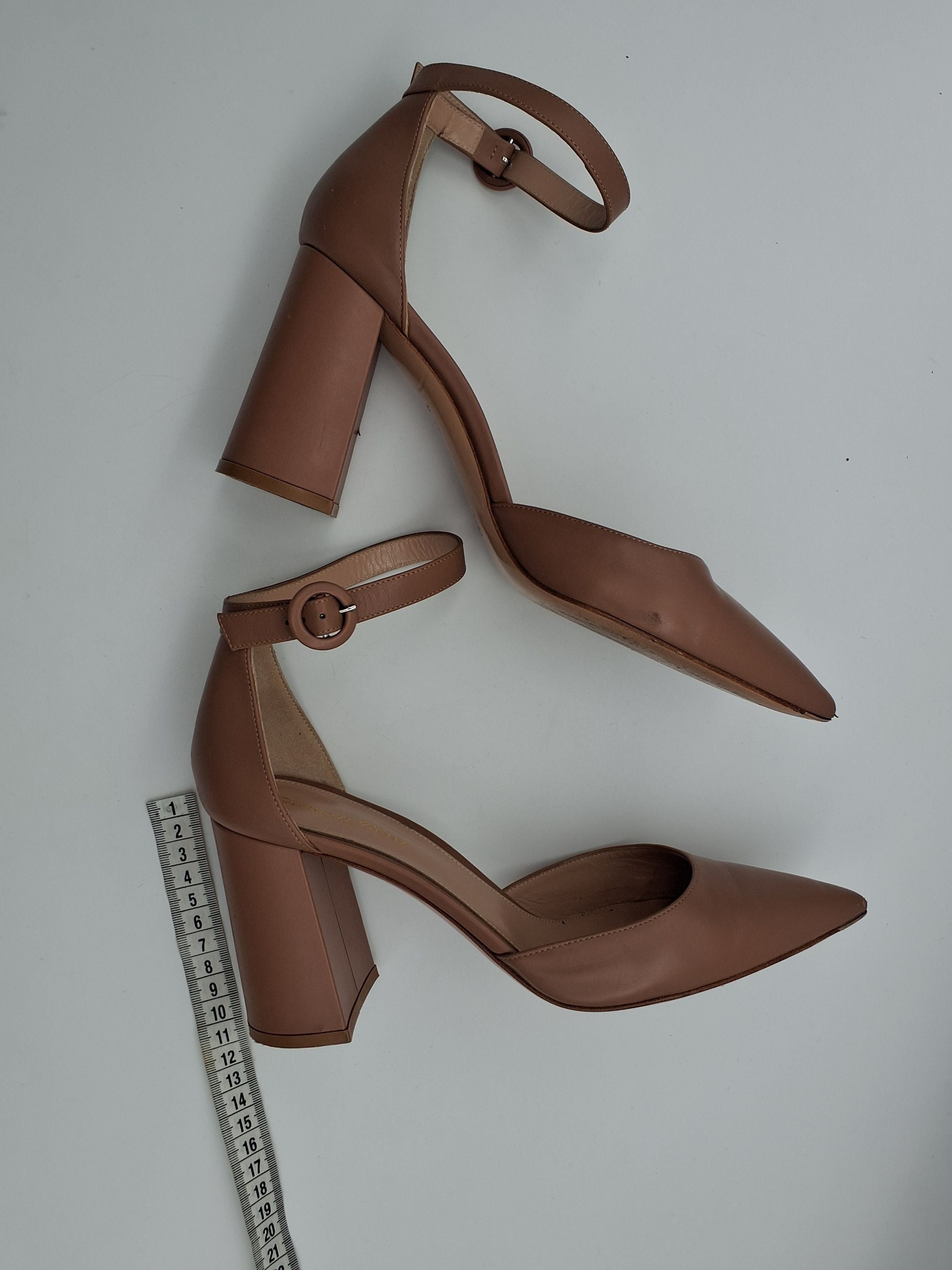 Gianvito Rossi stilet