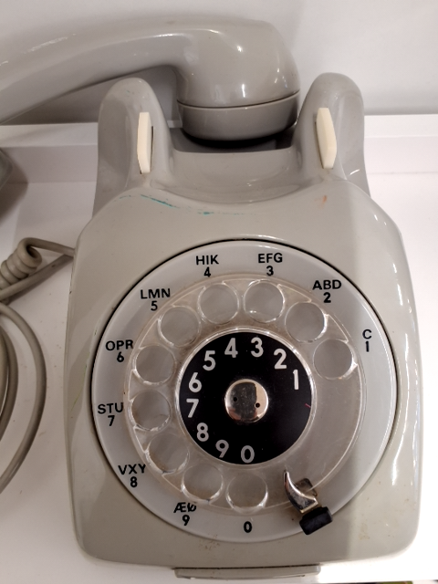 Telefon