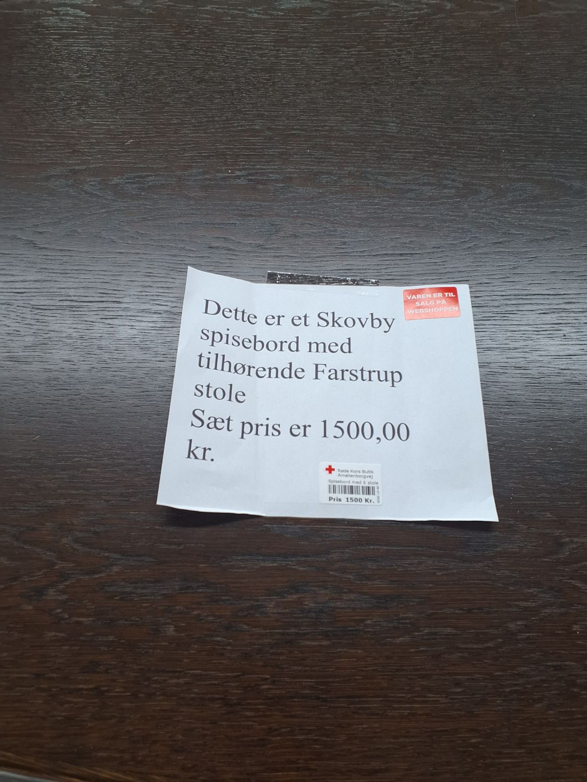 Spisebord med 6 stole