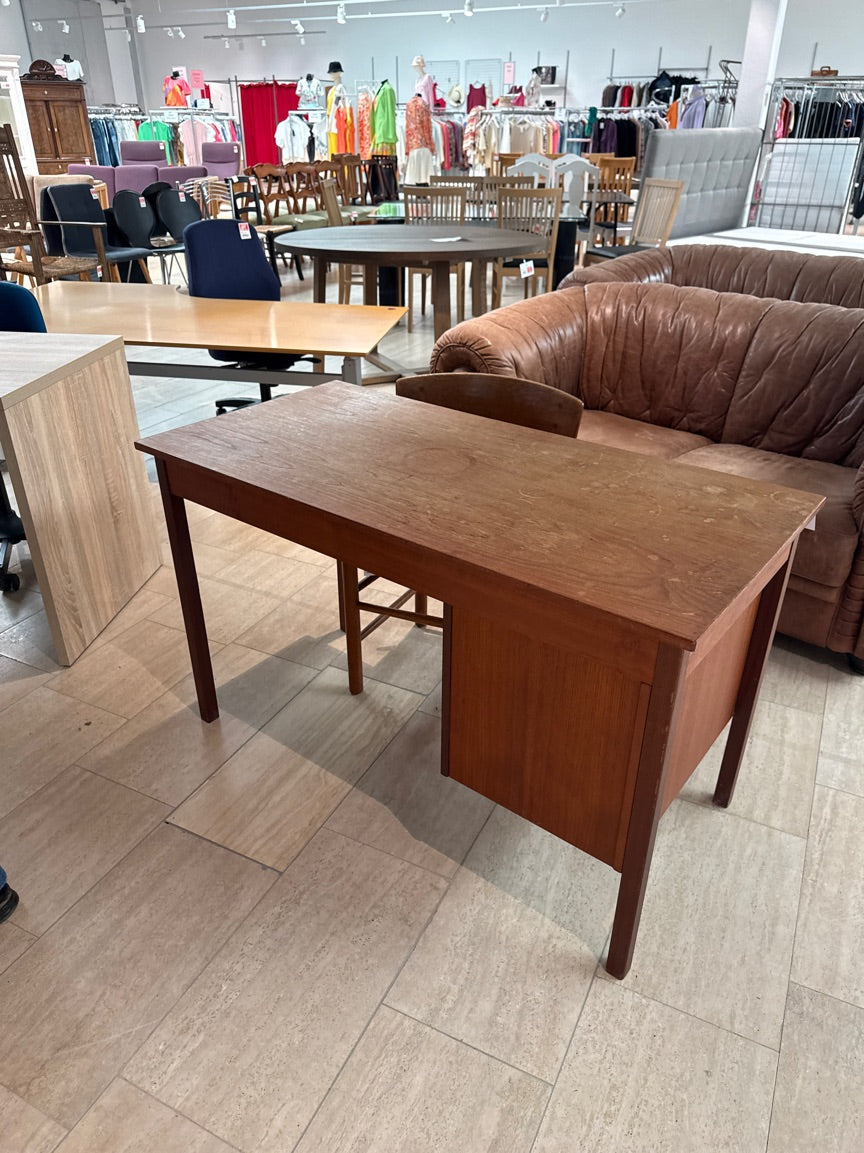 Skrivebord massiv træ