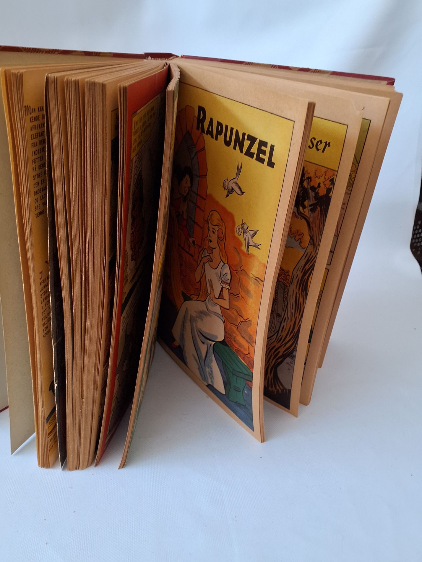 Eventyrserien - mange numre samlet i de 2 bind.