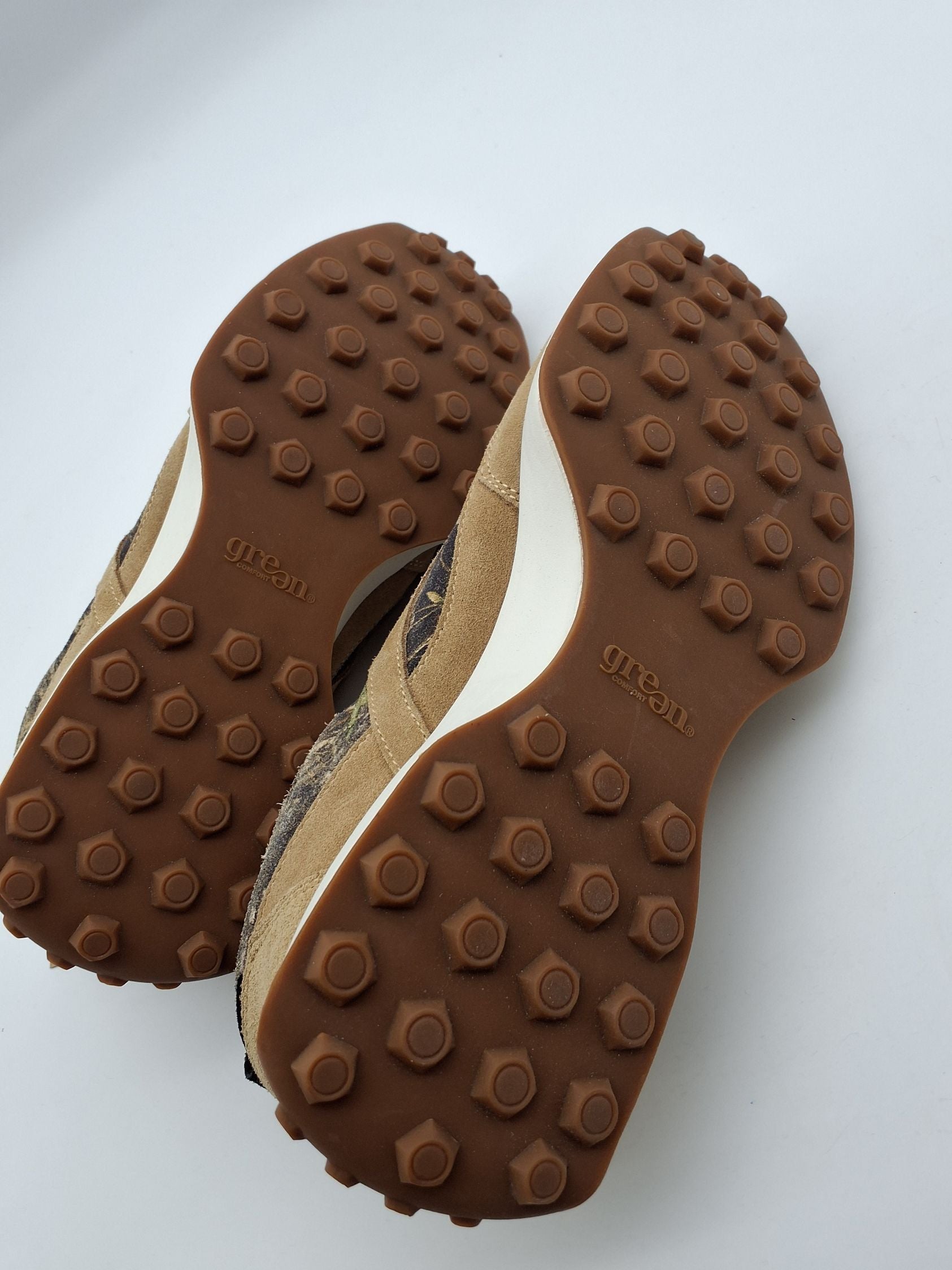 Green Comfort Sneaker