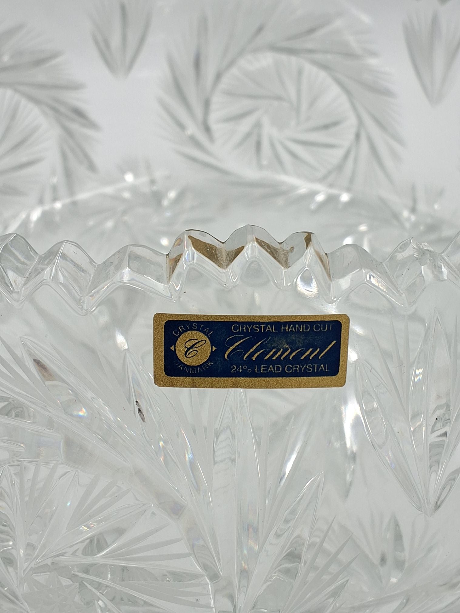 Håndskåret krystal skål