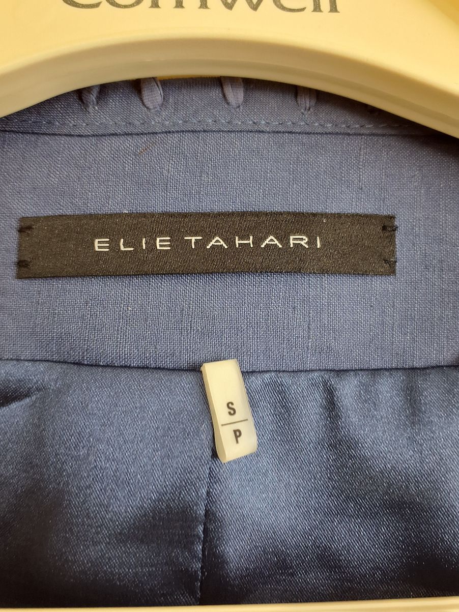 Elie Tahari Jakke