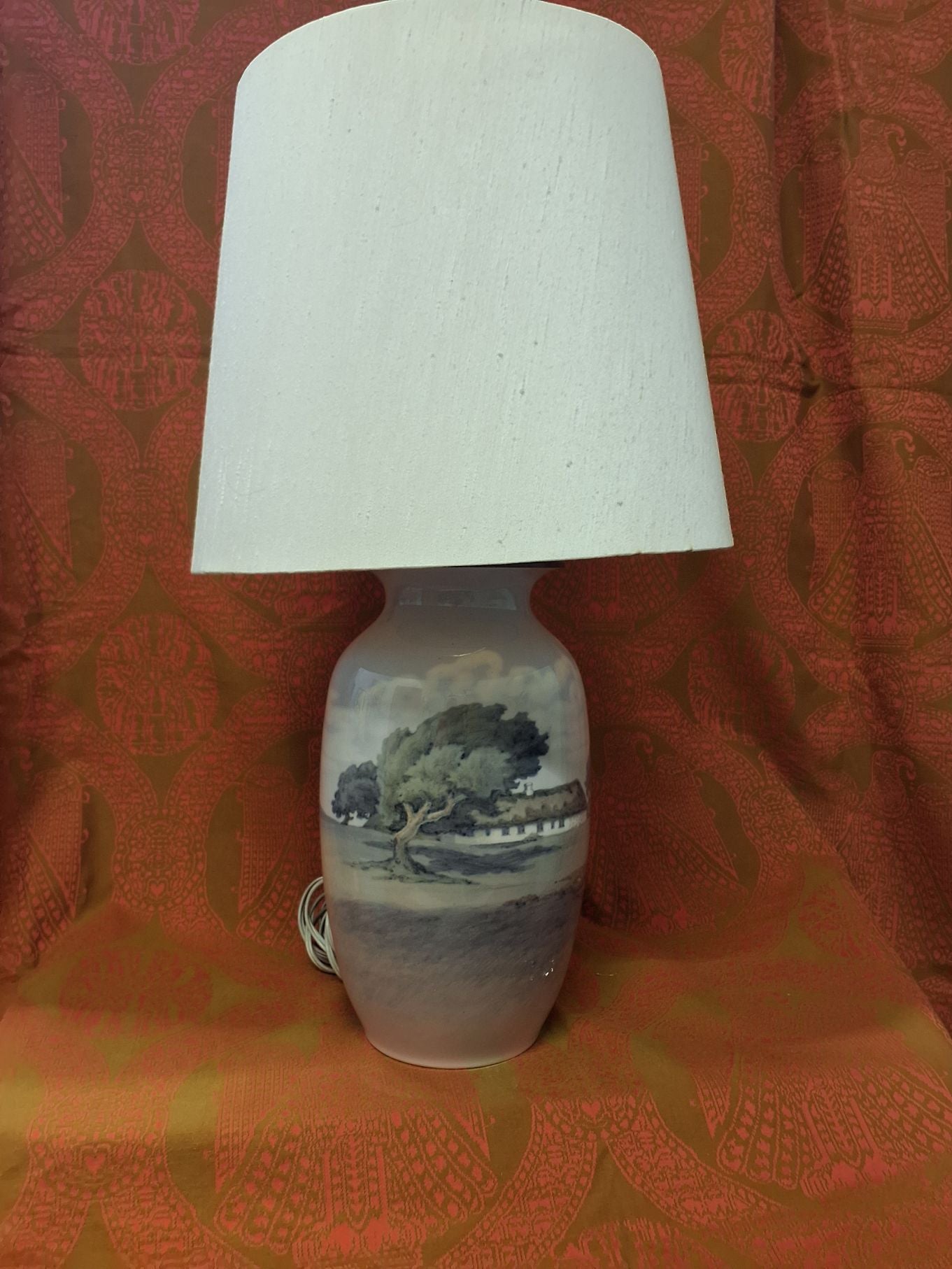 Royal Copenhagen.  Bordlampe model 2751 / 2983