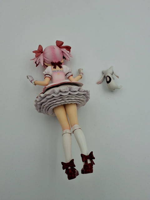 Magi Modoka figur