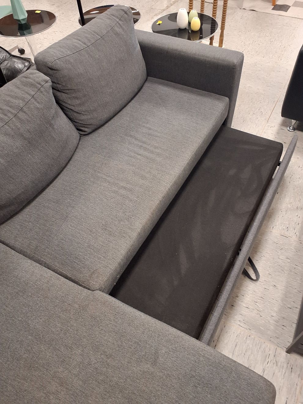 Sovesofa m chaiselong grå