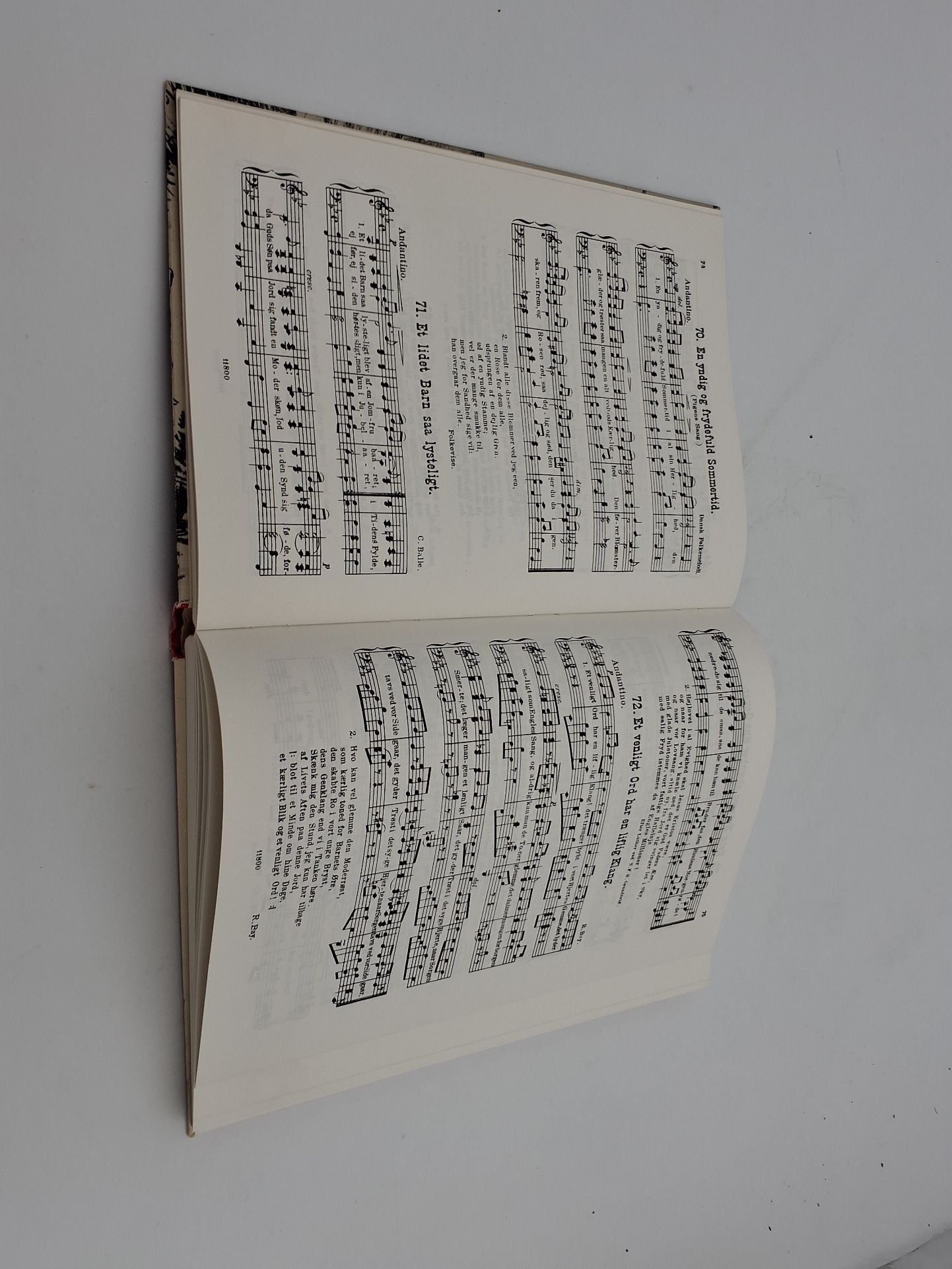 Hansen, Wilhelm: "Danmarks Melodibog 1500 danske sange for piano med underlagt Tekst, 1. del, Musik Forlag, København.