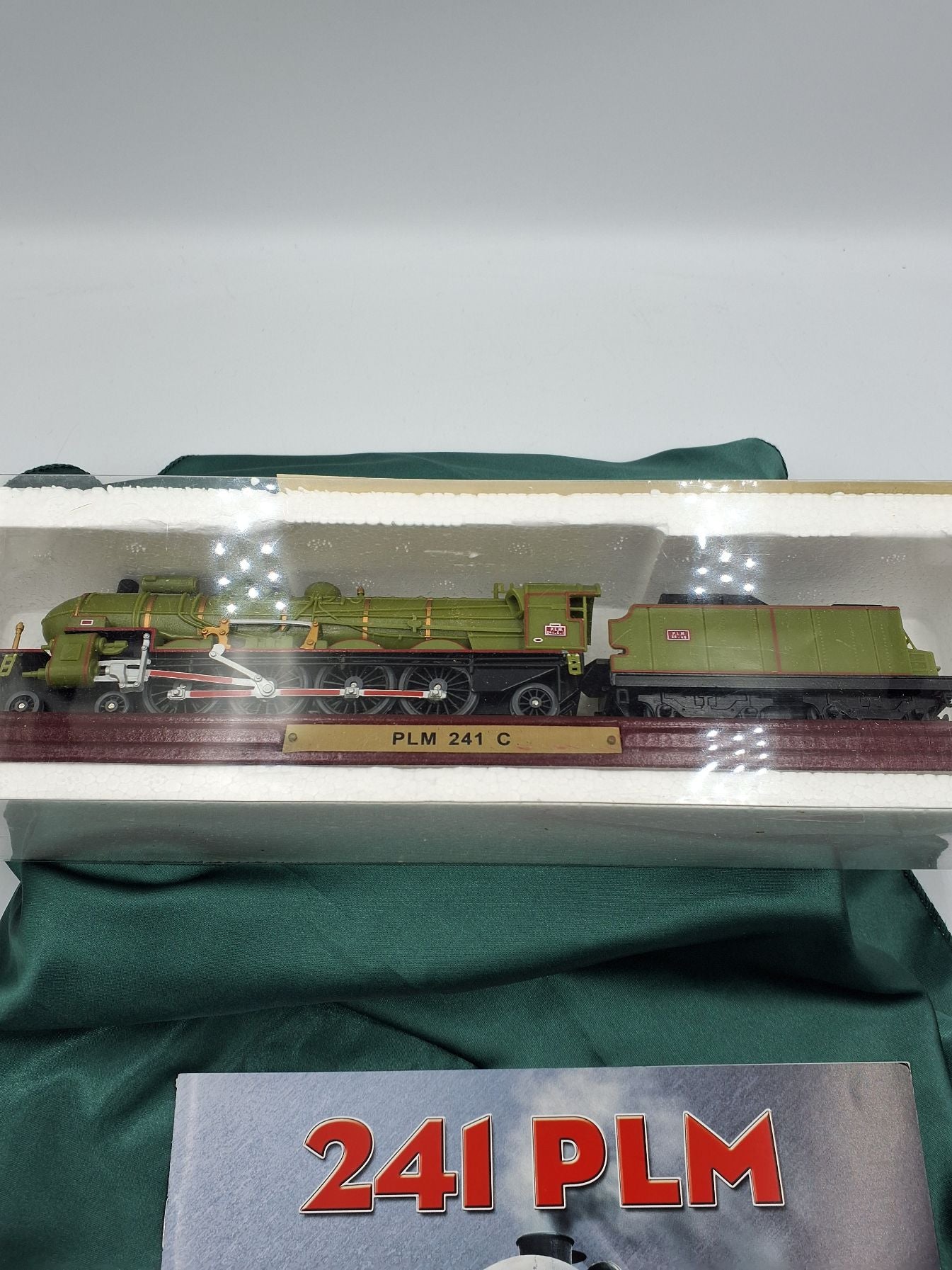 Modeltog 241 PLM Atlas