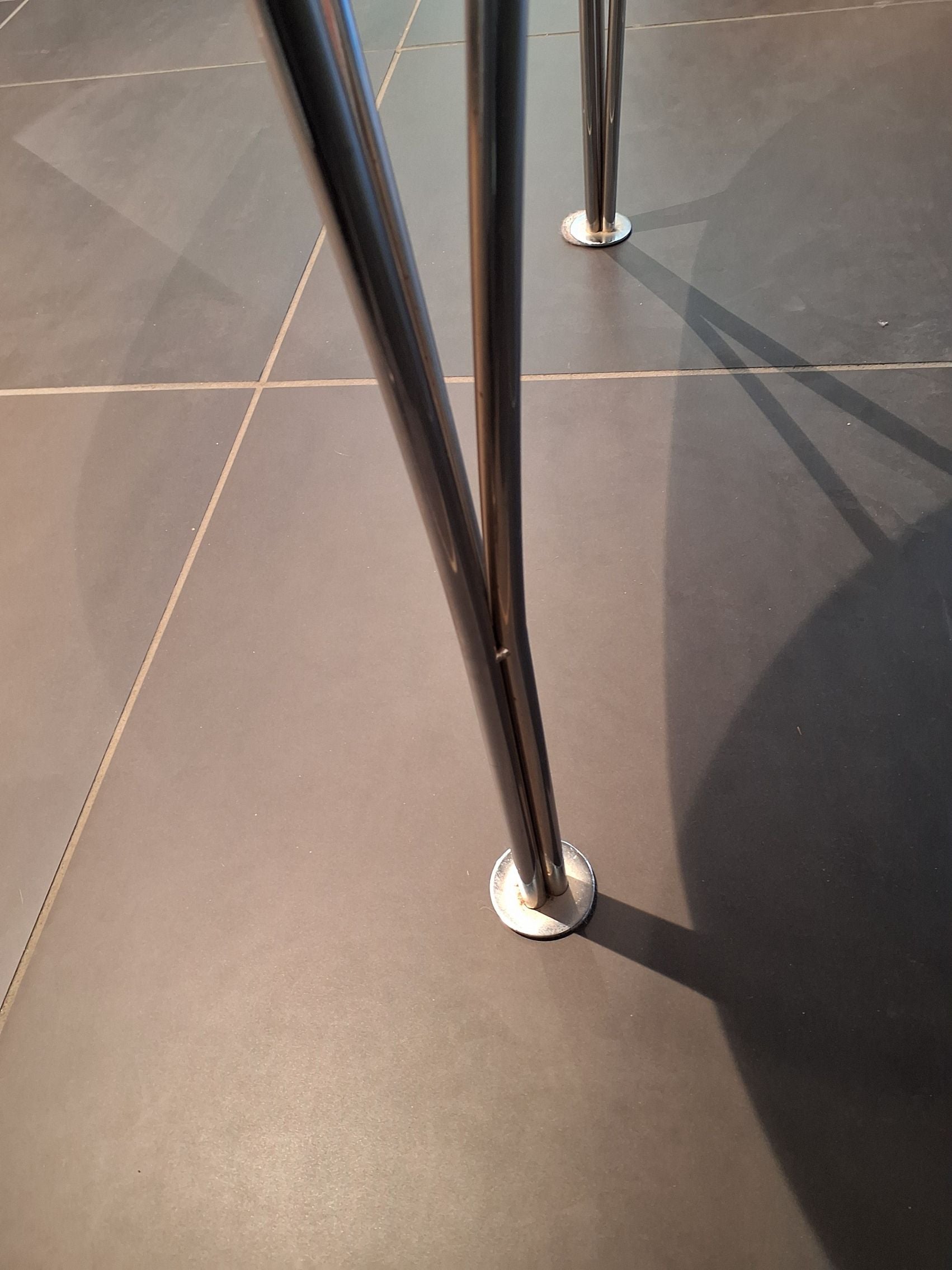 Spisebord hvid lamineret