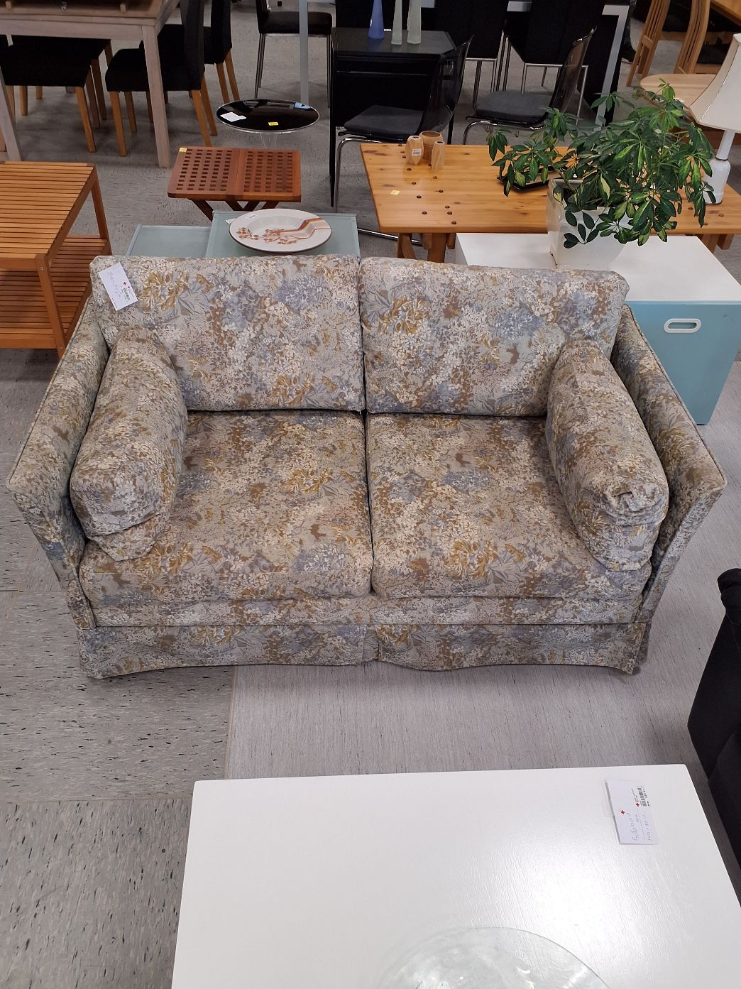 Grøn polstret sofa 2-pers