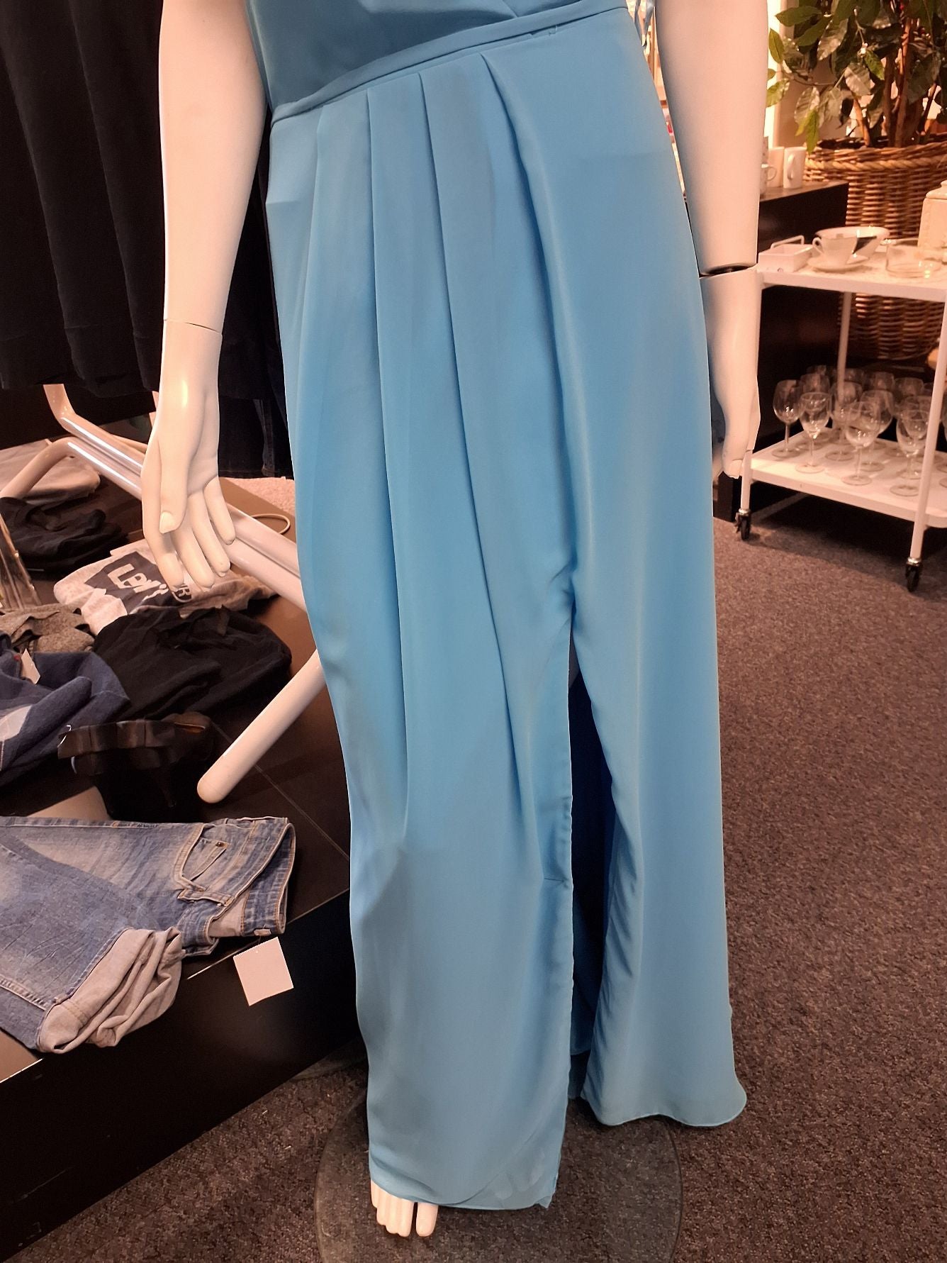 Lyseblå festkjole