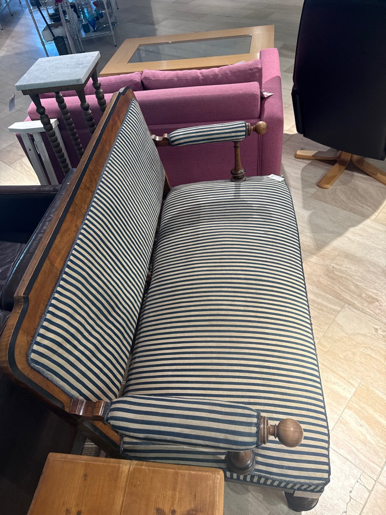 Retro sofa blå stribet