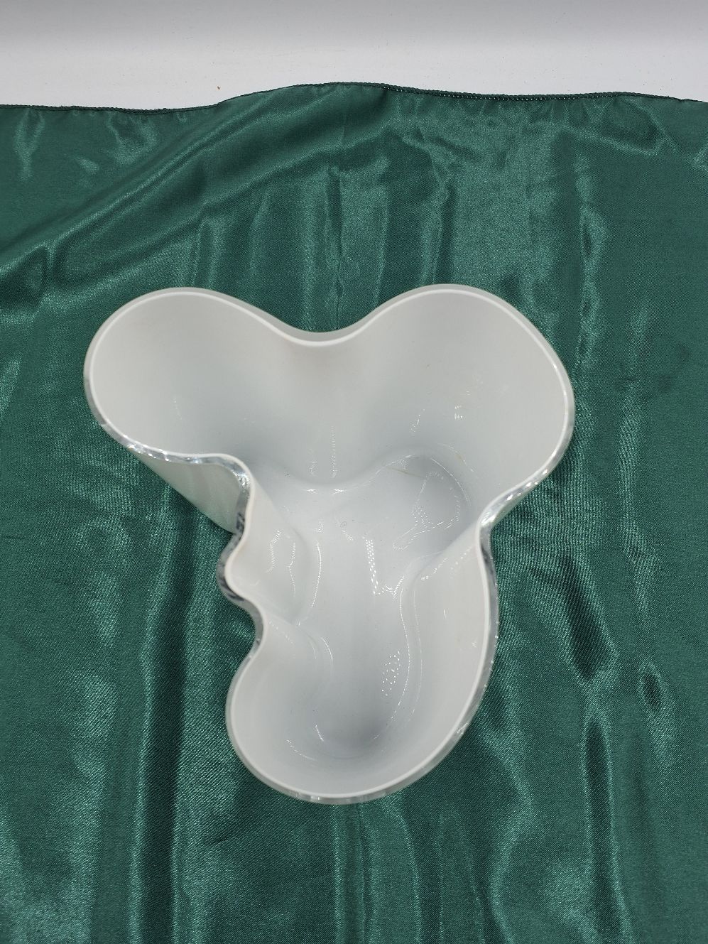 iittla vase