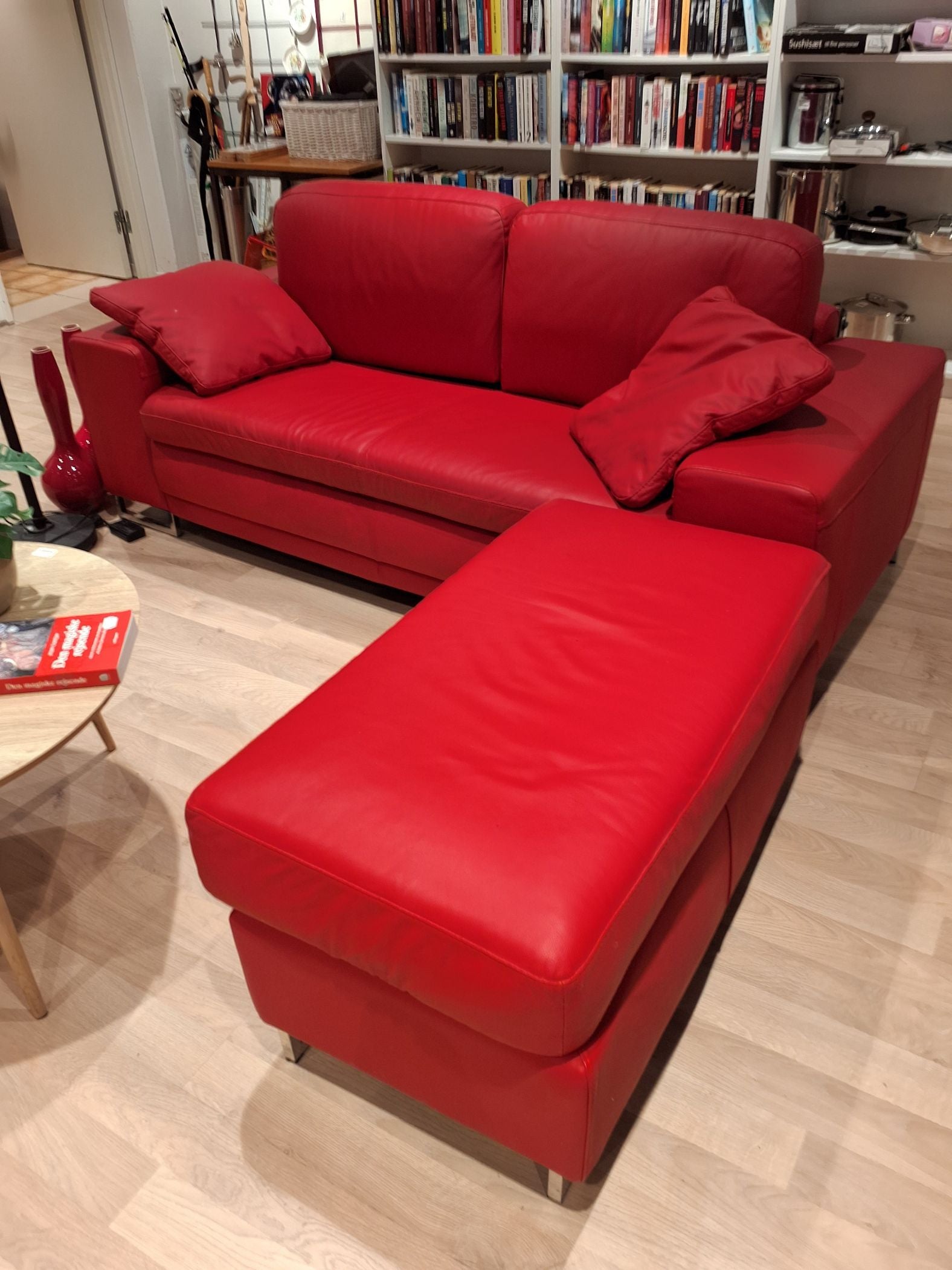 Flot rød sofa