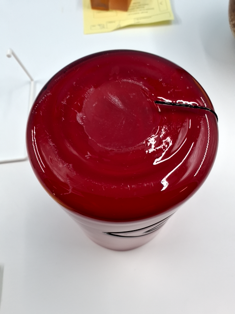 Rød vase