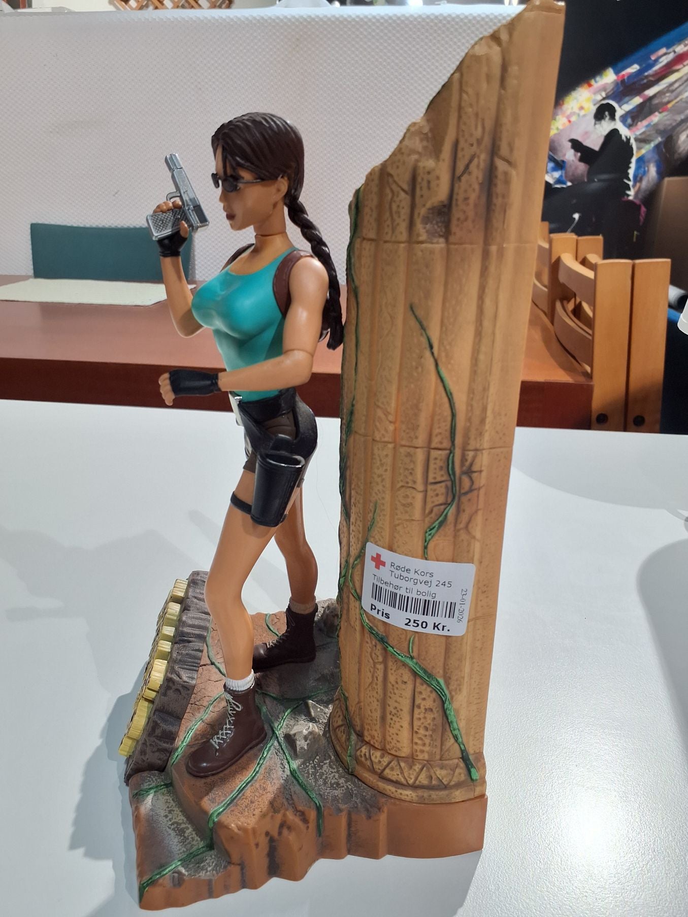 Tomb raider figur