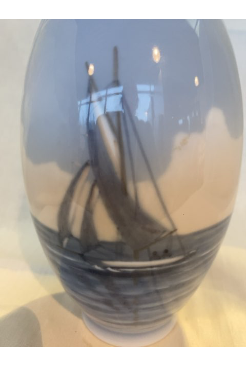 B&G vase