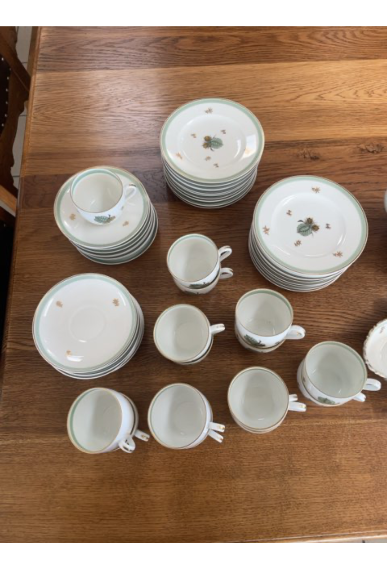 B&G Hasselnød. Kaffestel 57 dele