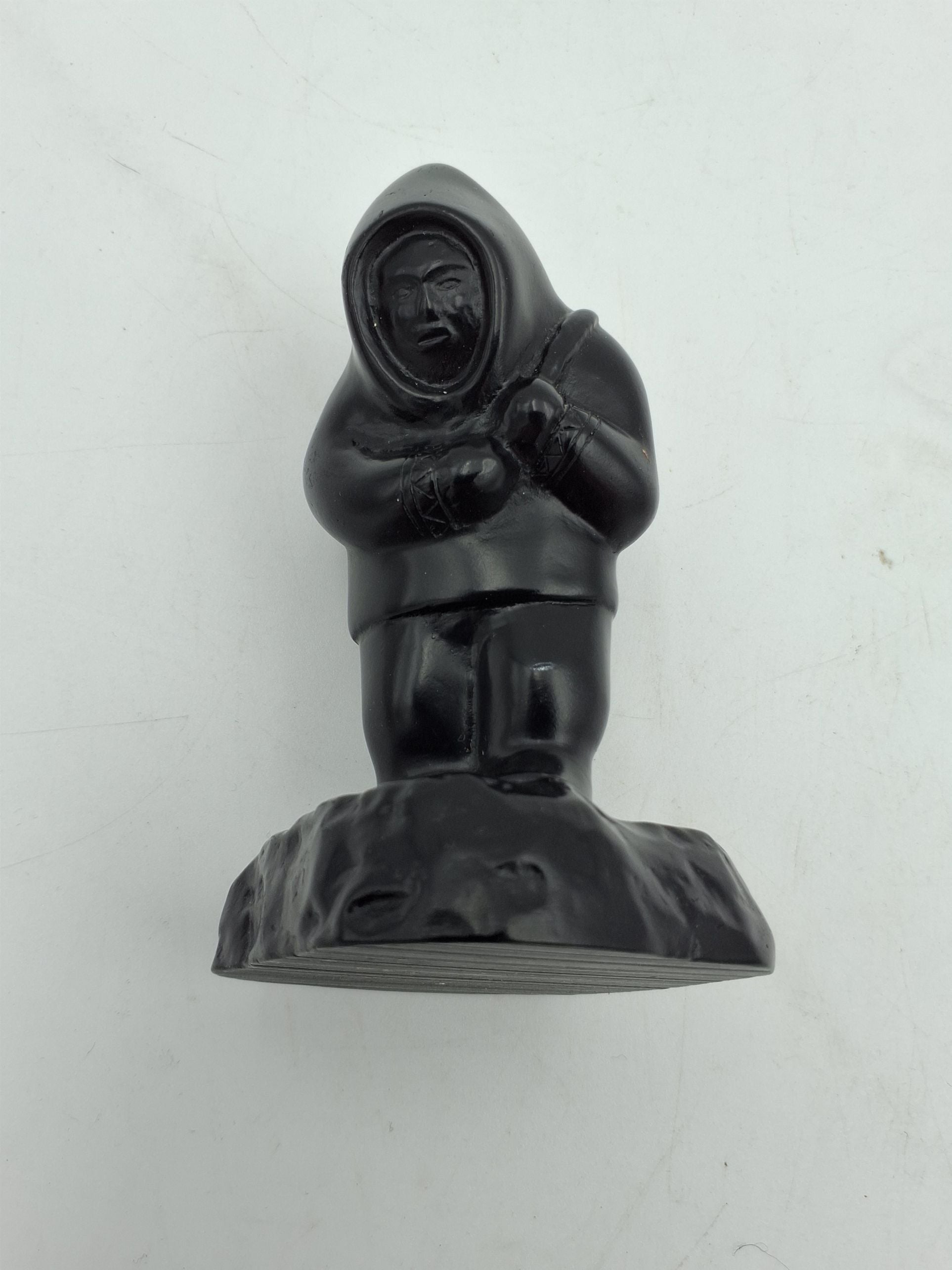 Boma figur af Inuit-fanger
