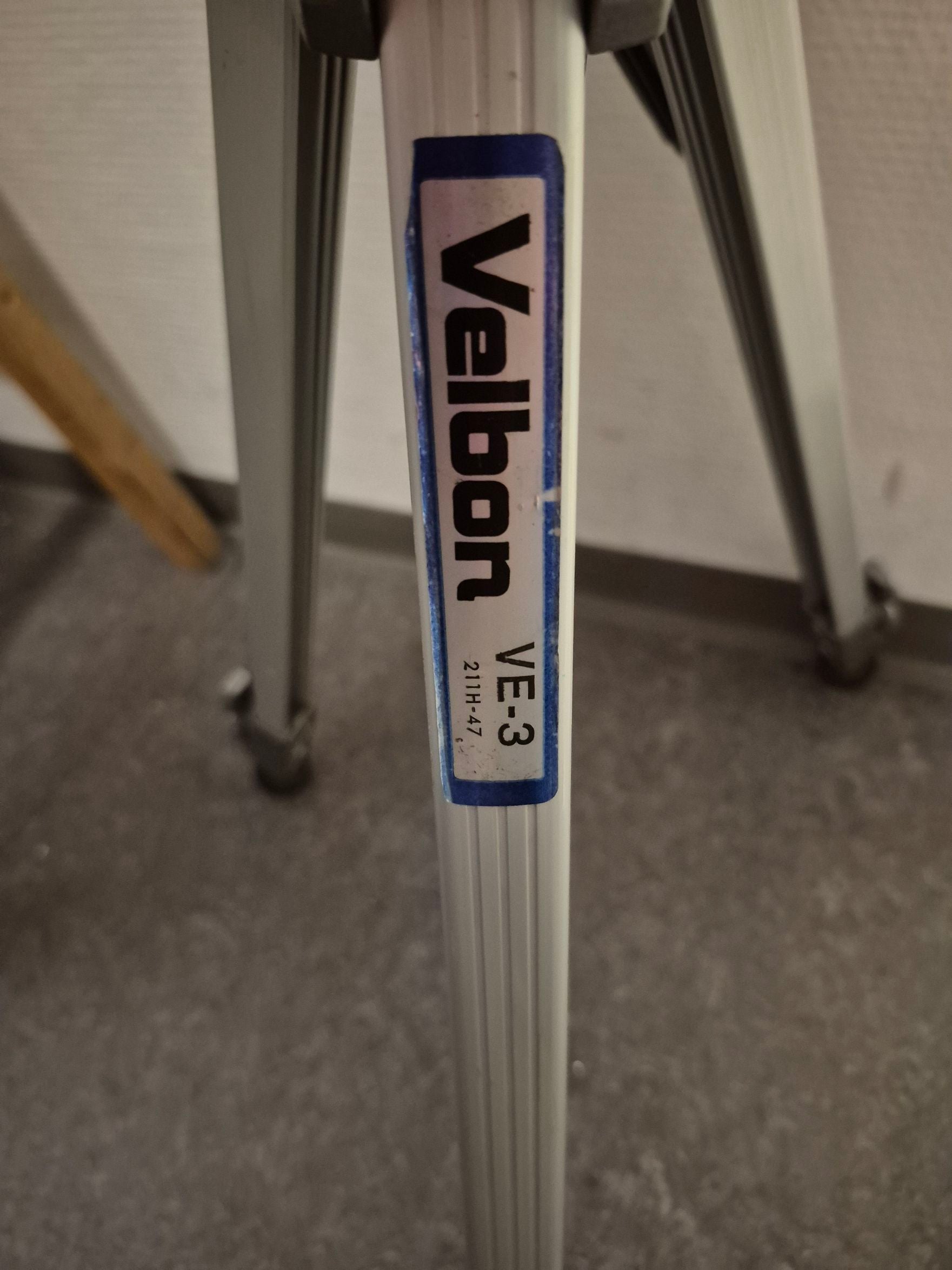 Stativ VELBON  -VE3