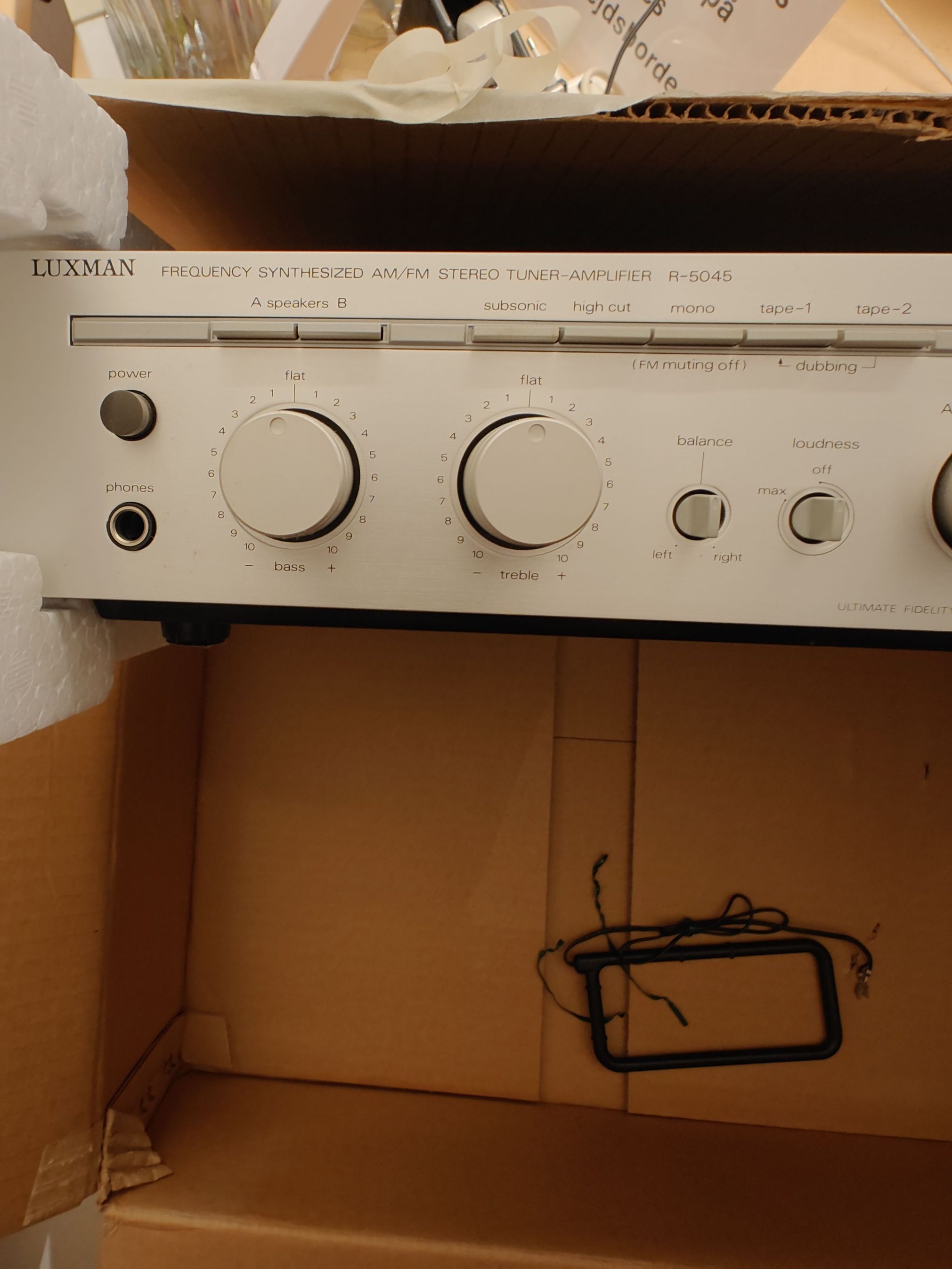 Luxman R-5045