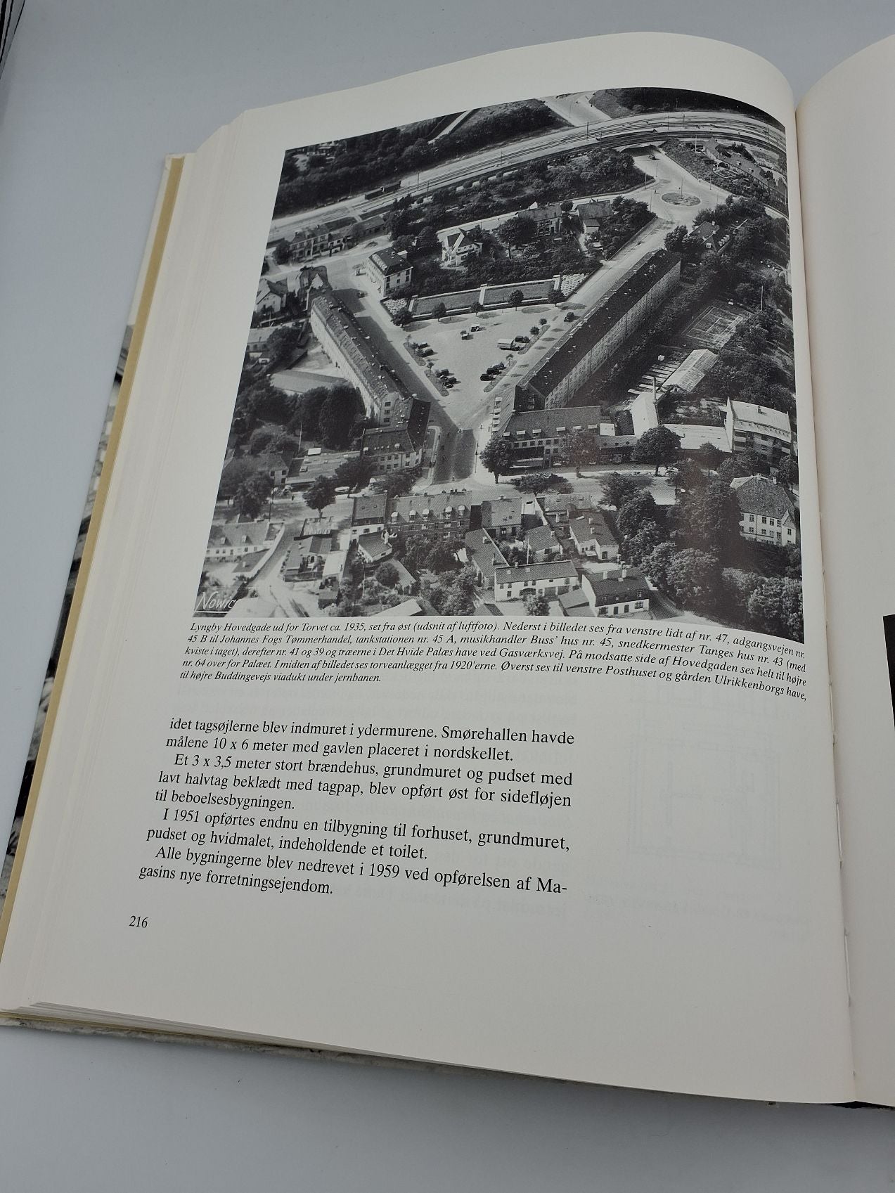 Bog: Lyngby Hovedgade