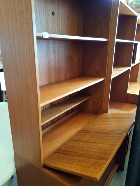 Reolsystem i teak