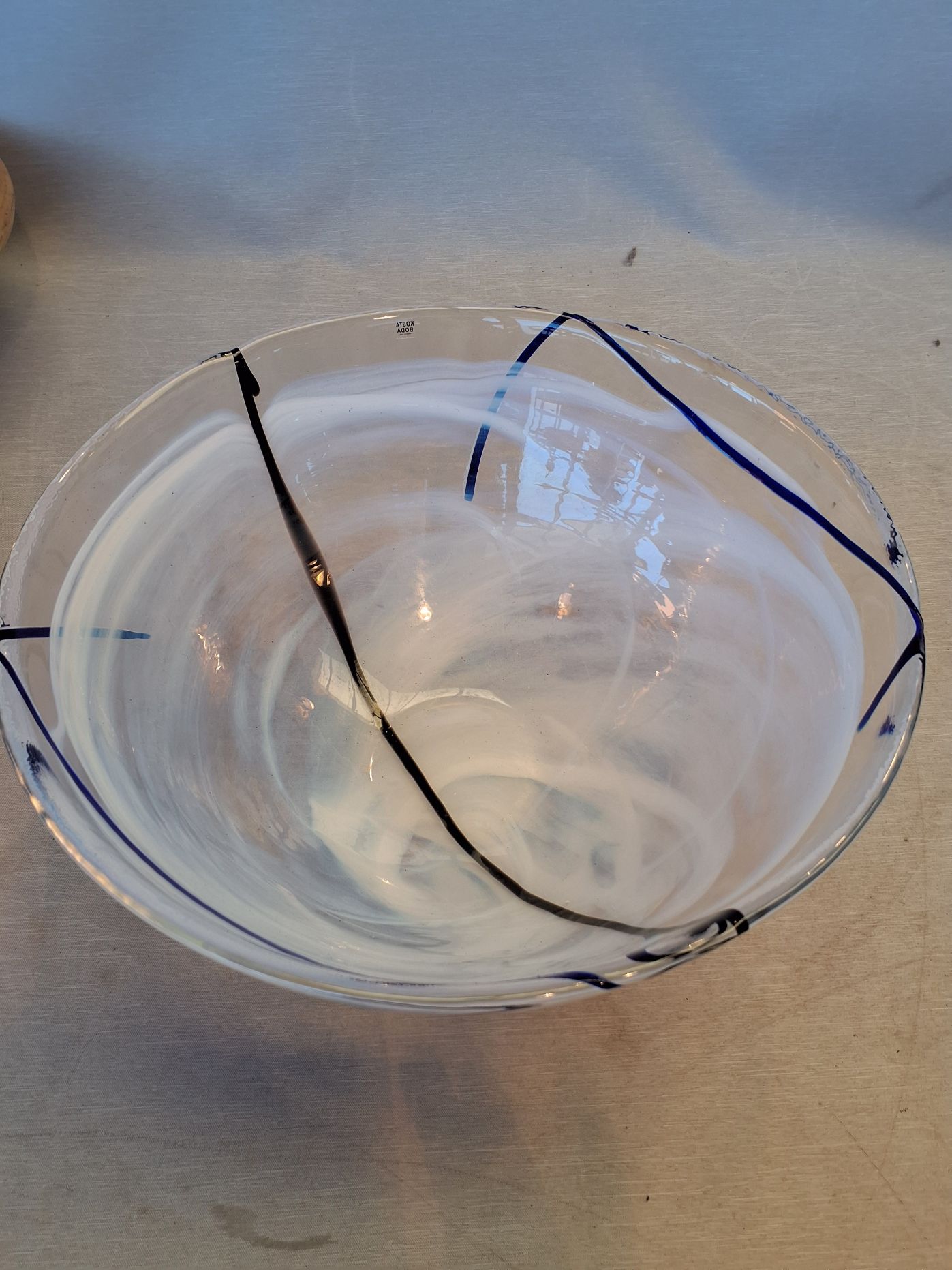 Kosta Boda contrast skål