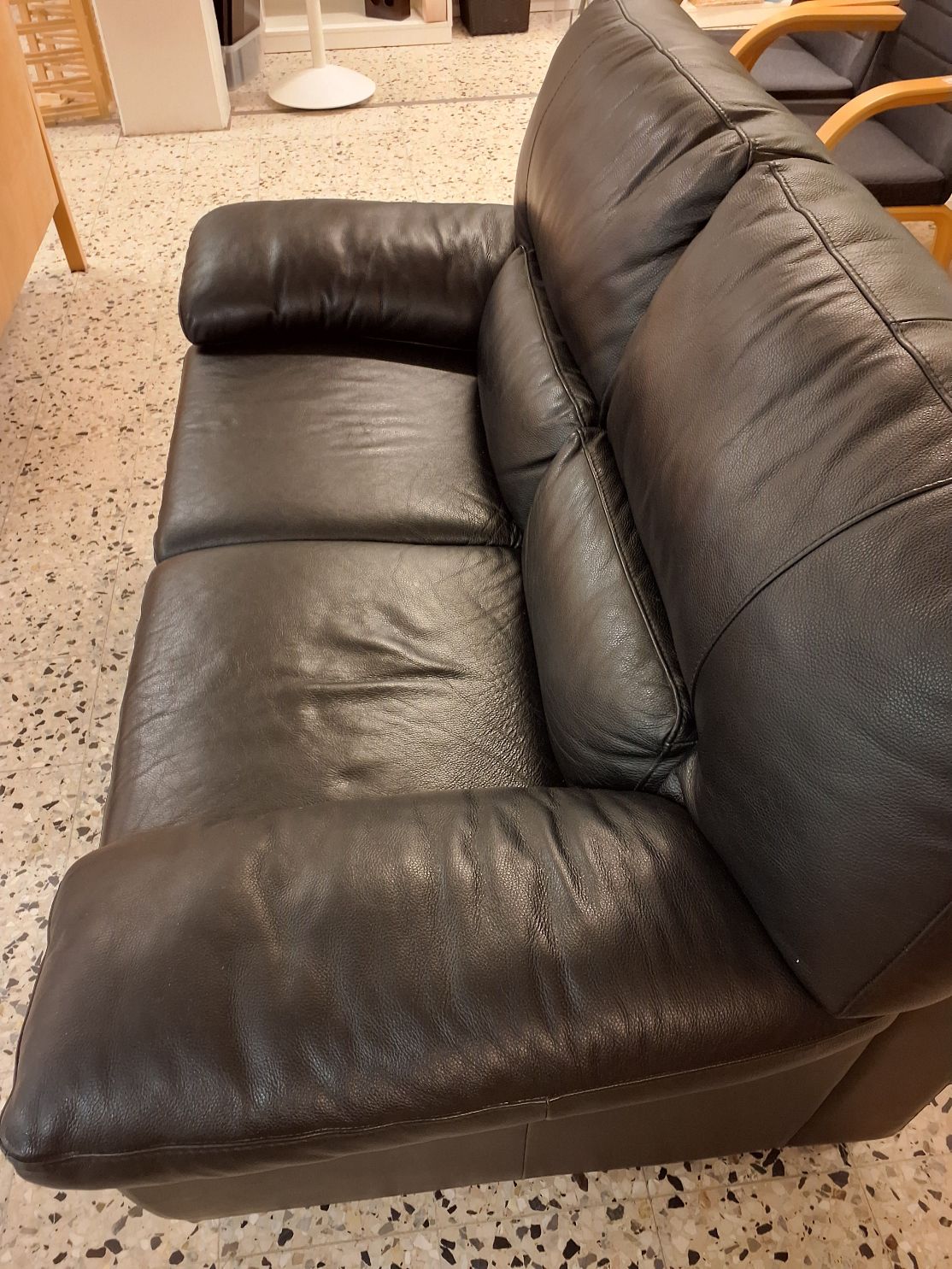 2 pers. Sort læder sofa